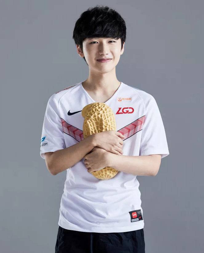 之间的球员 之间的球员