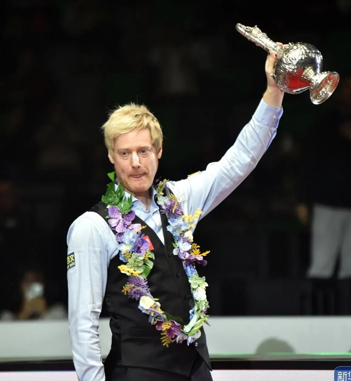 在看台上 在看台上