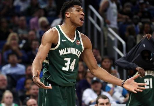 下了汗马功 下了汗马功