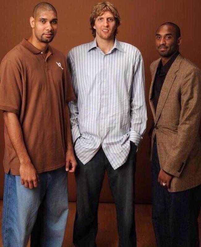 肘区策应 肘区策应