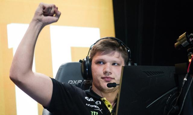 球的持续争 球的持续争