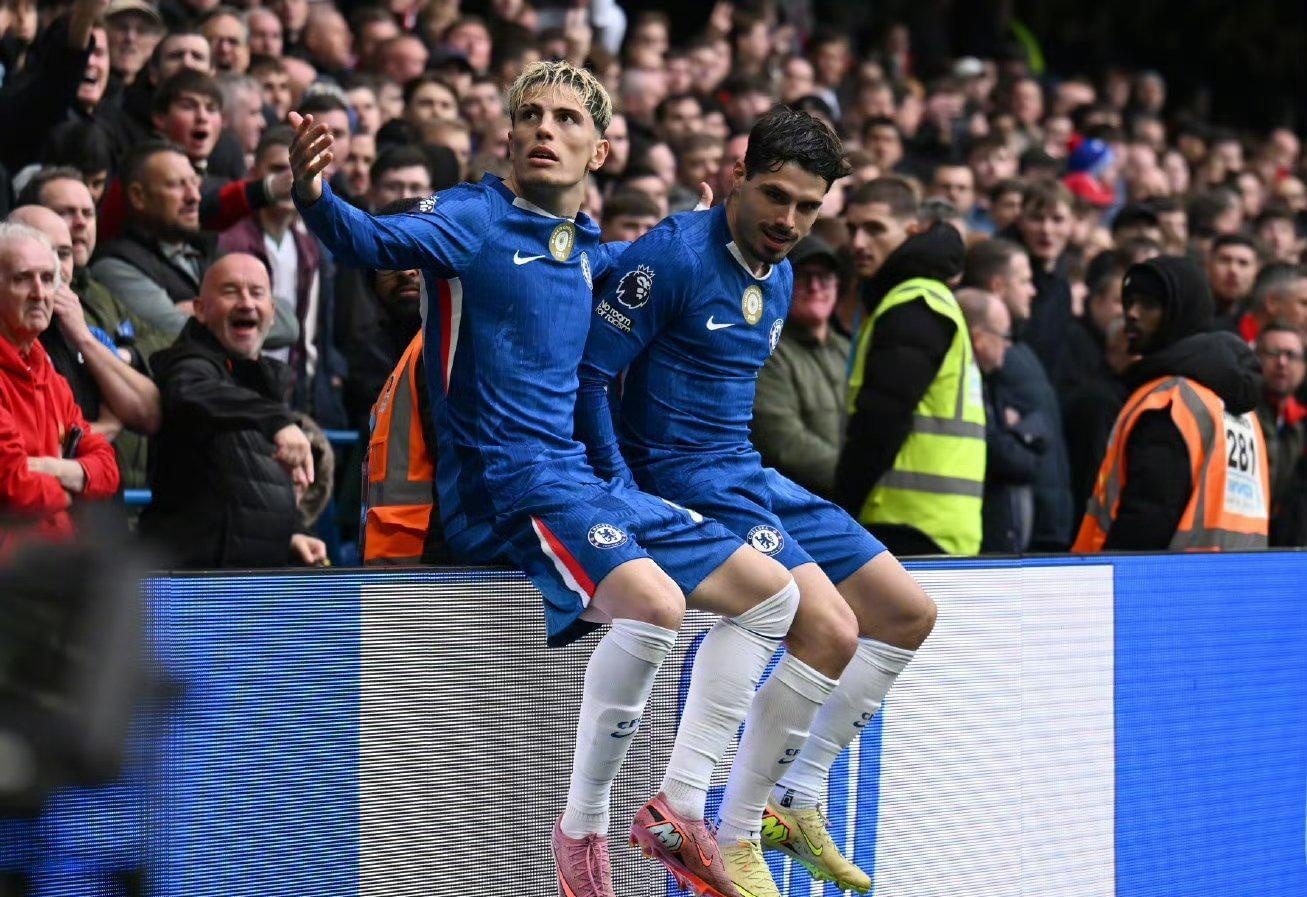 皮球经中路 皮球经中路